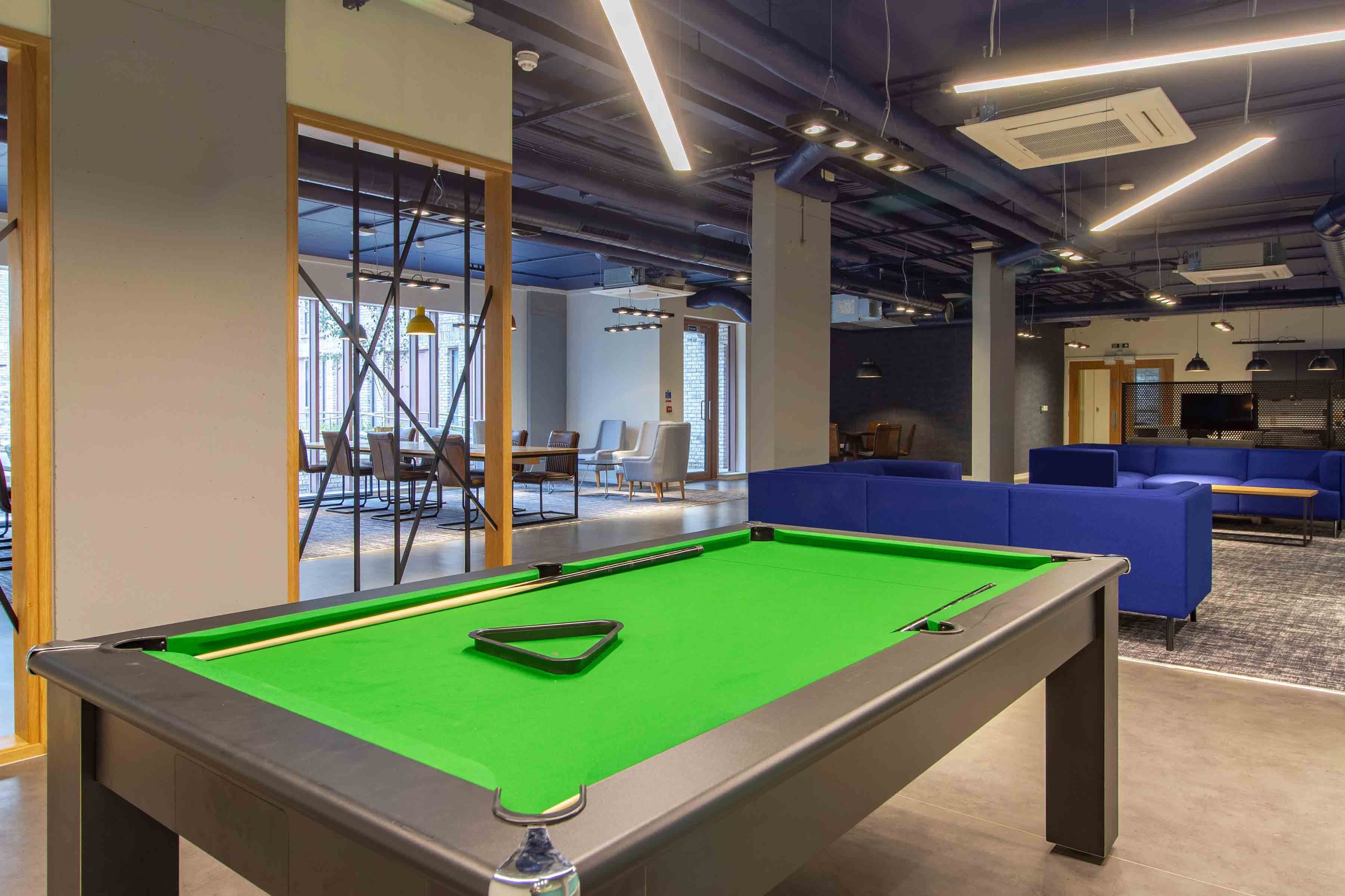 Business and Tourism Management with Foundation Year BSc Hons