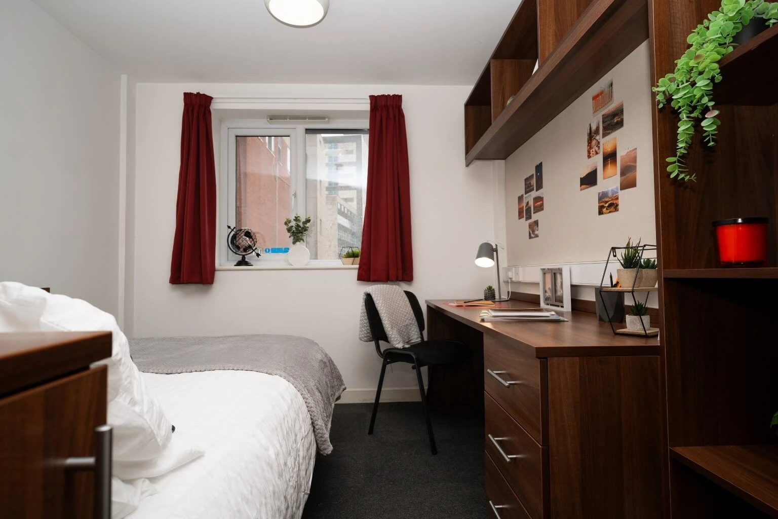 Large Double Bed Ensuite