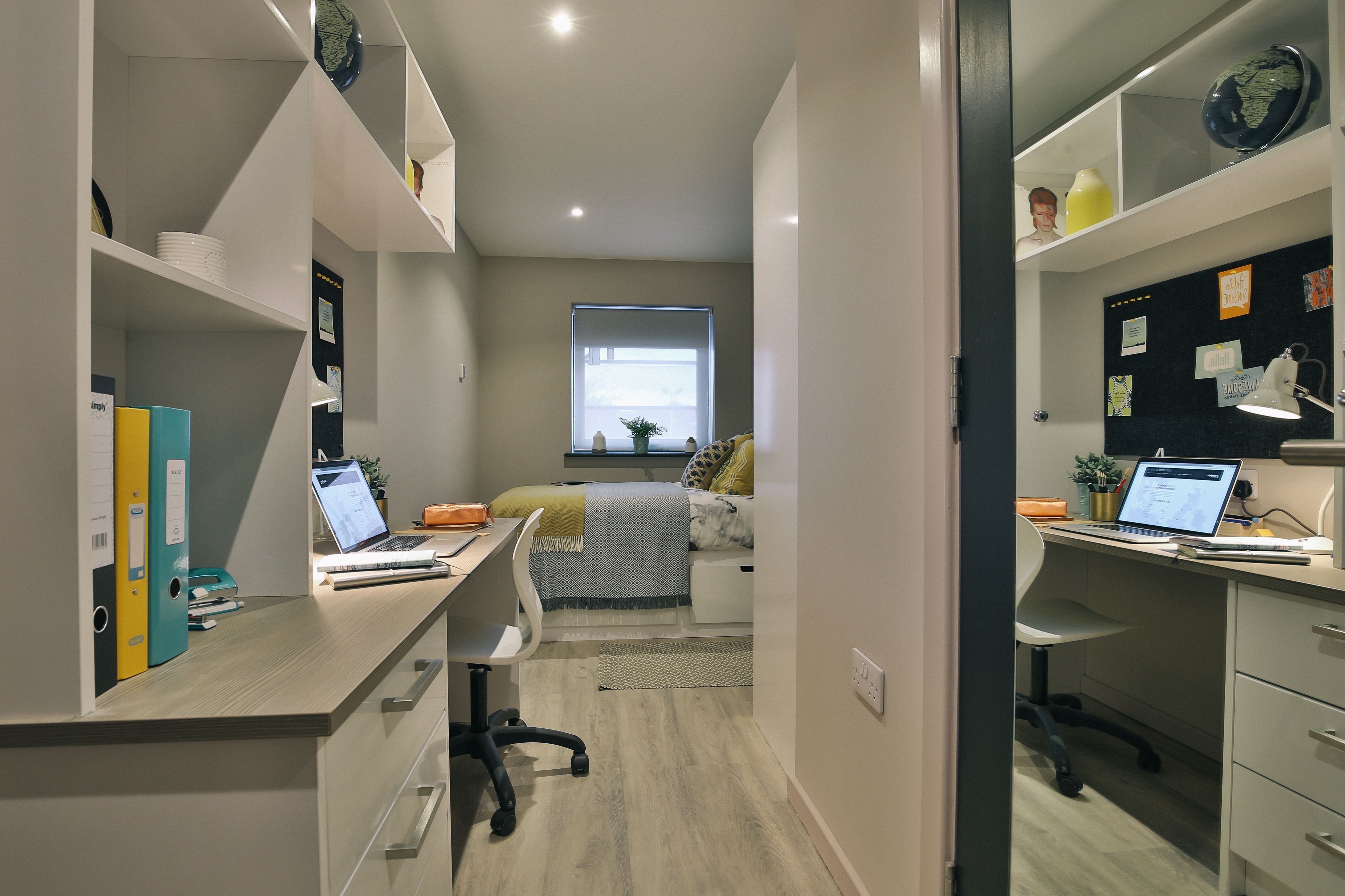 Classic Smaller 2 Bed Apartment - room