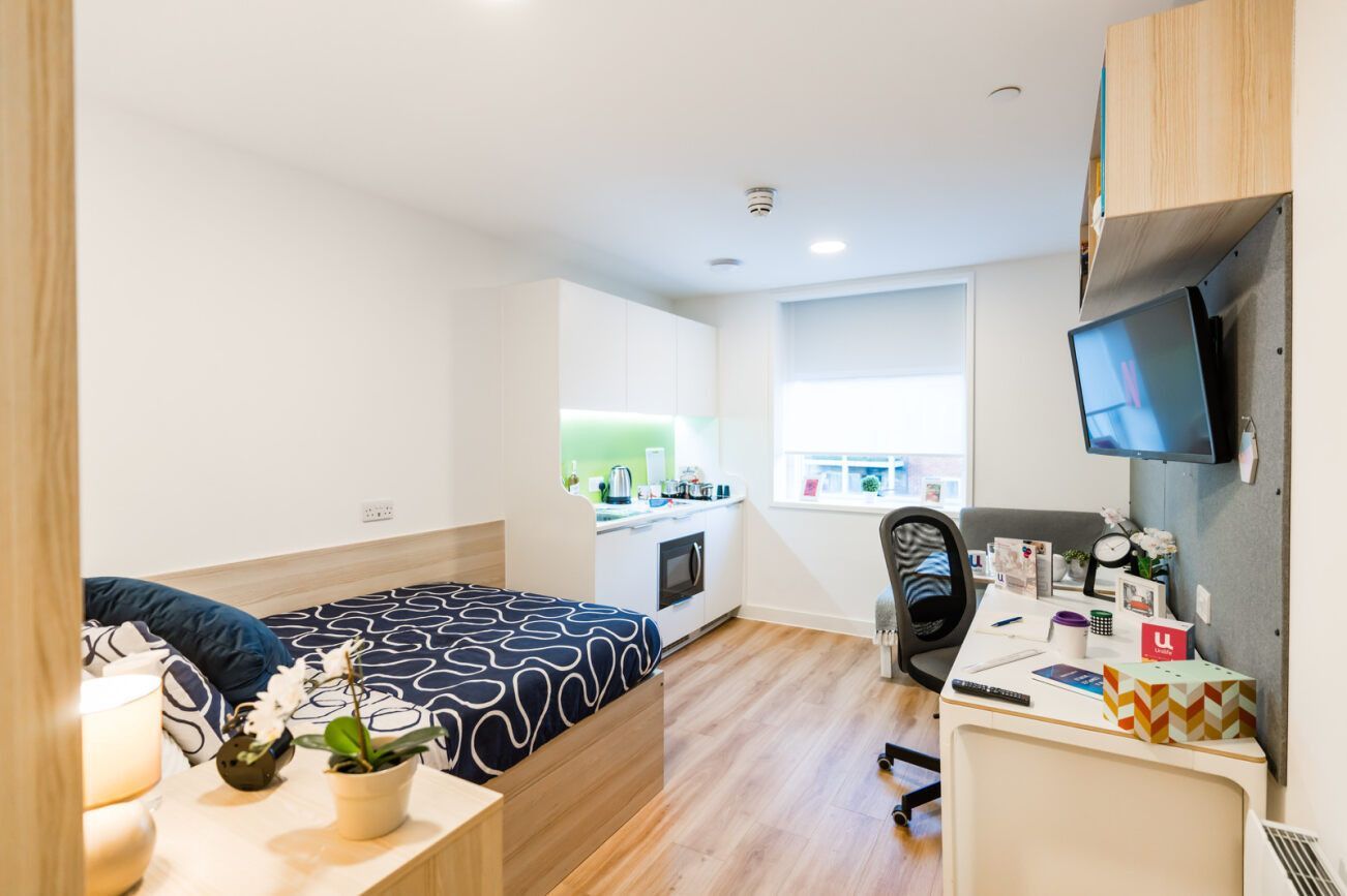 Premium Plus Studio