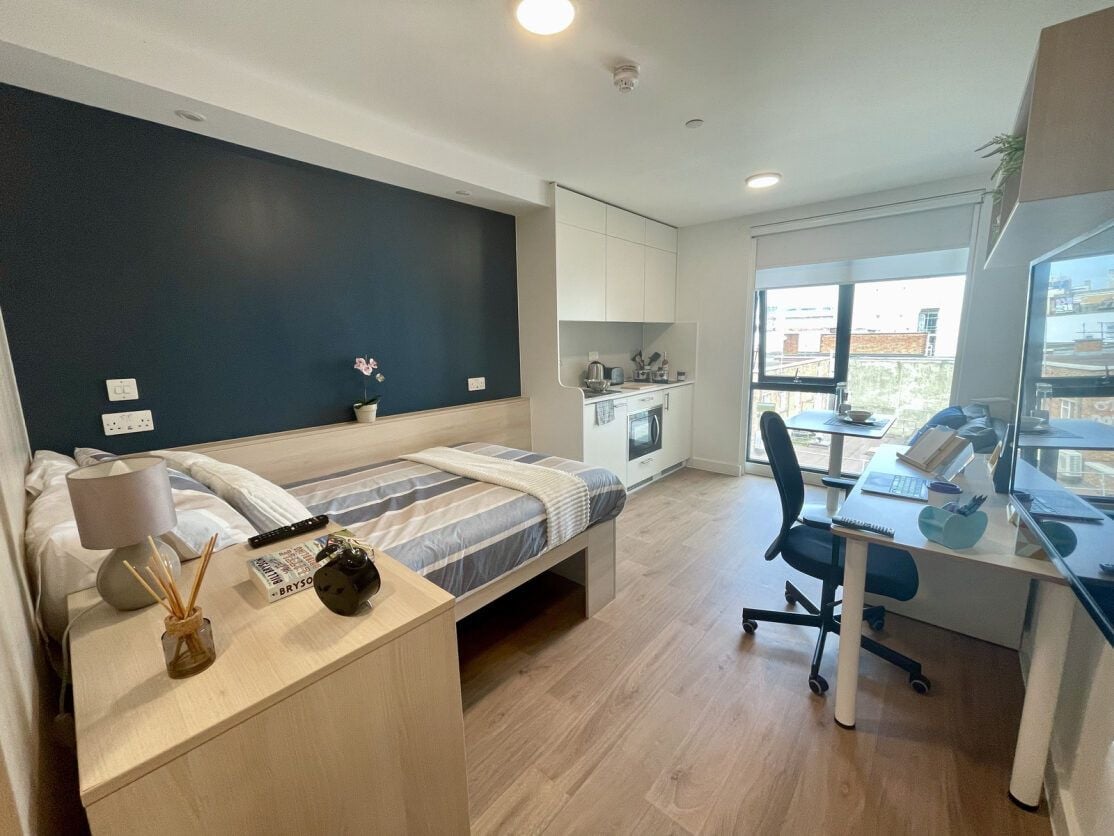 Premium Plus Studio