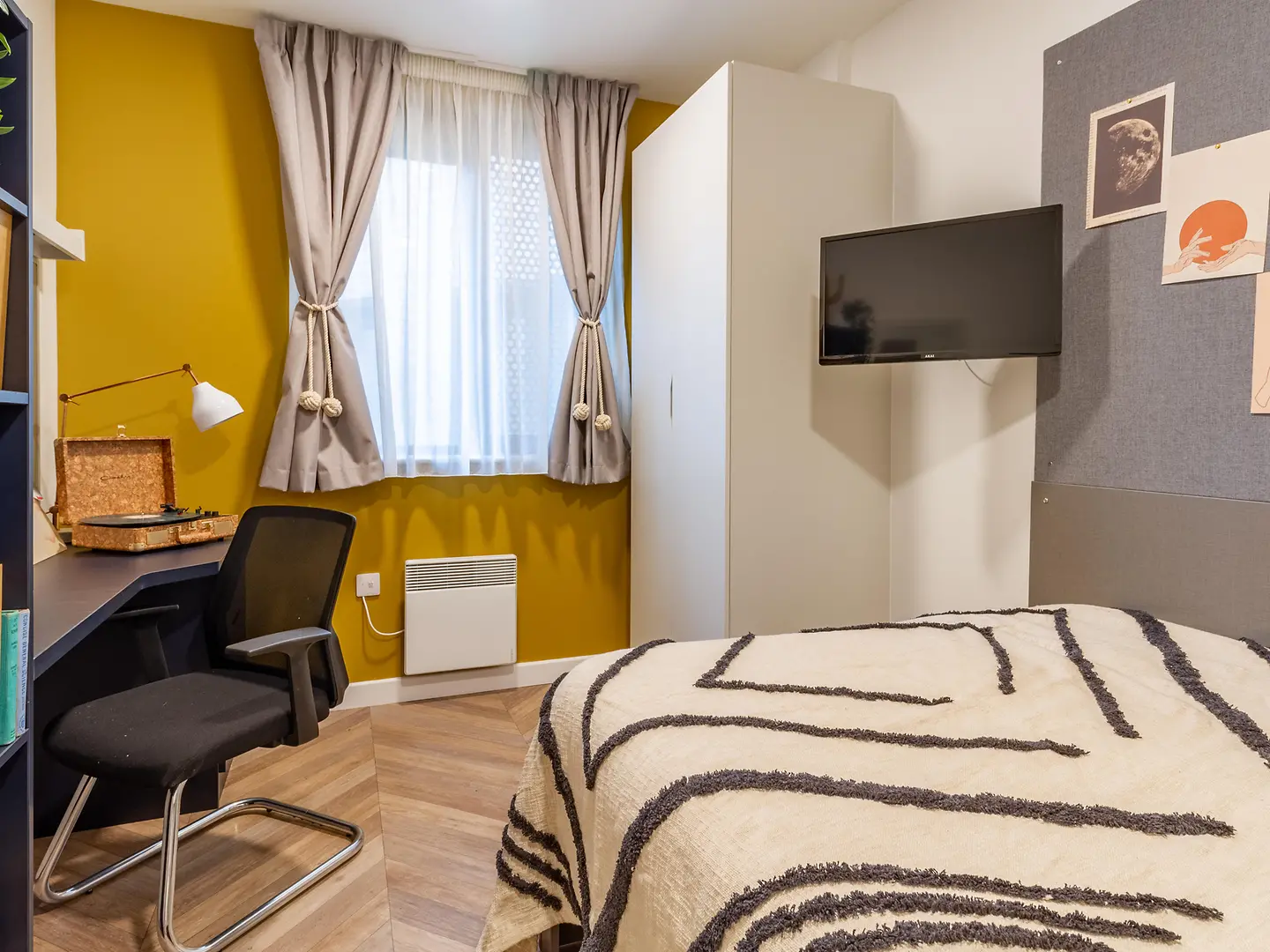 Classic - 2 Bed Flat - room