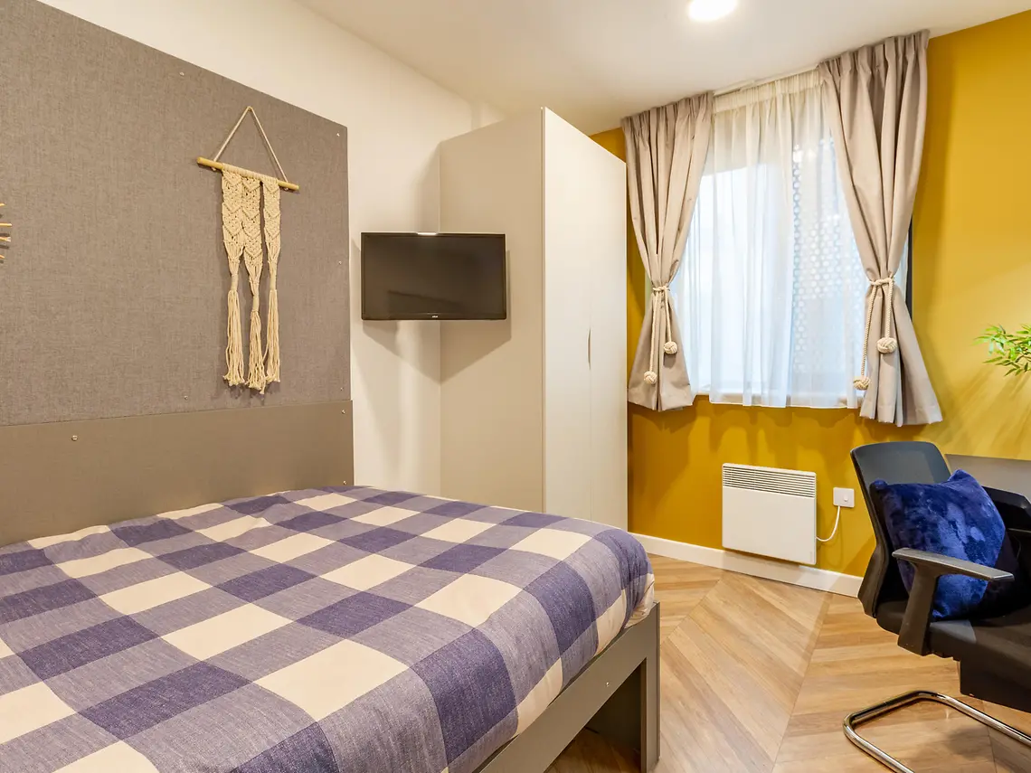 Standard - 2 Bed Flat - room