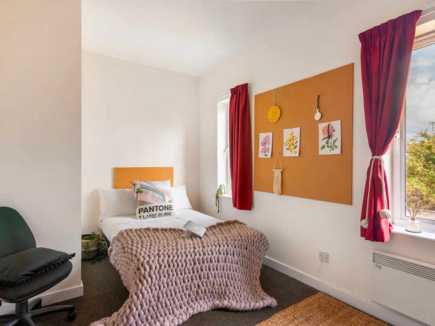 Standard Room - 4 Bed Shared House