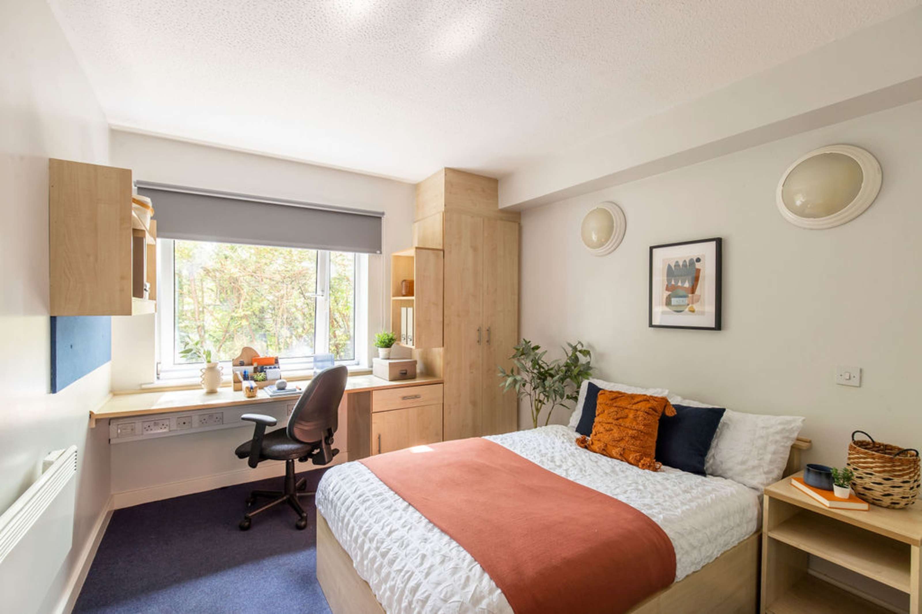 6 Bed Premium Ensuite