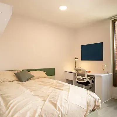 Deluxe Studio