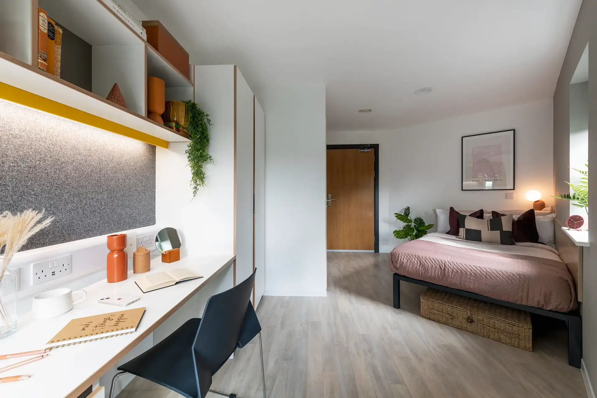 8 Bedroom Luxe Ensuite - room