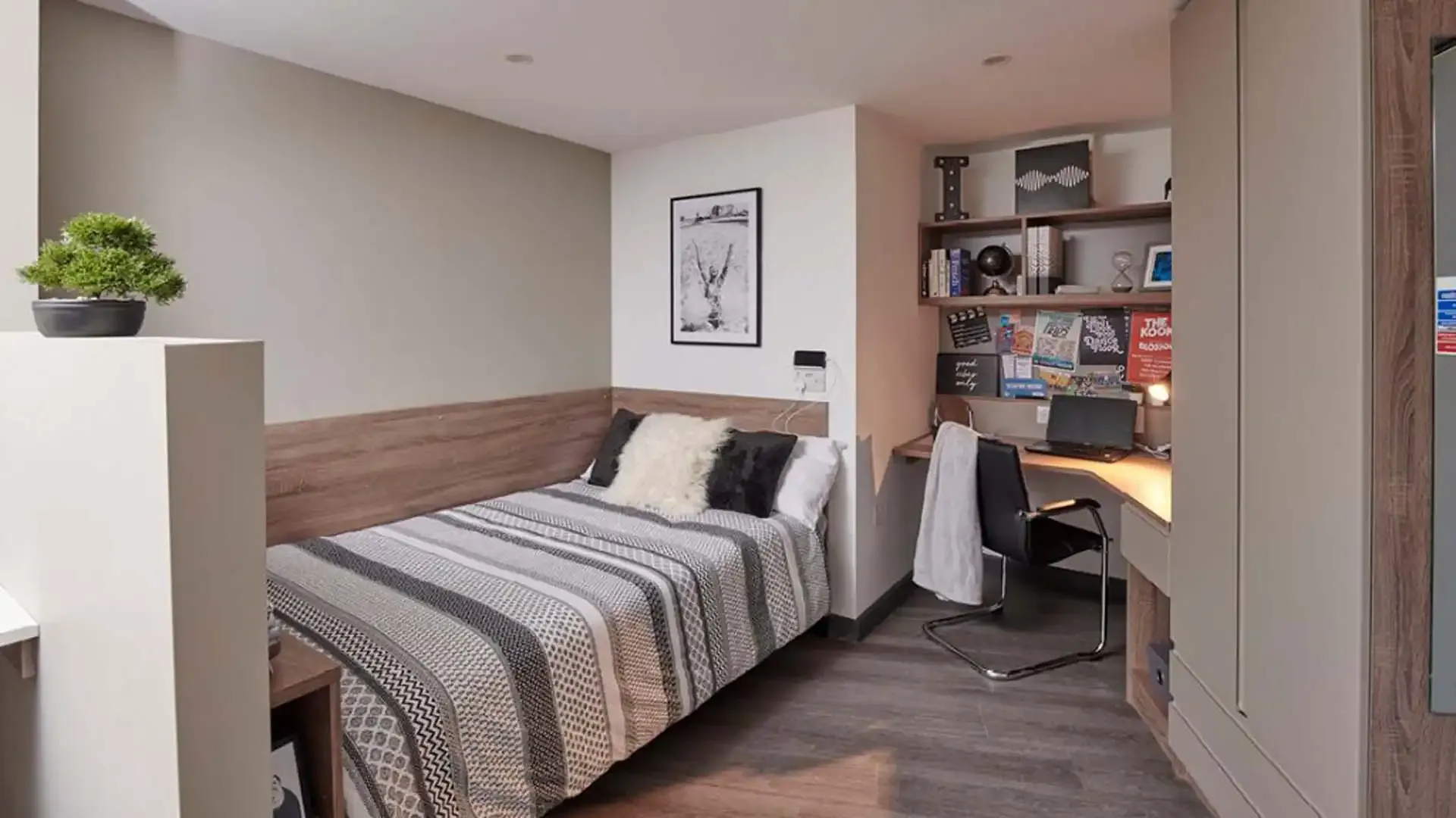 Premium Ensuite Mid