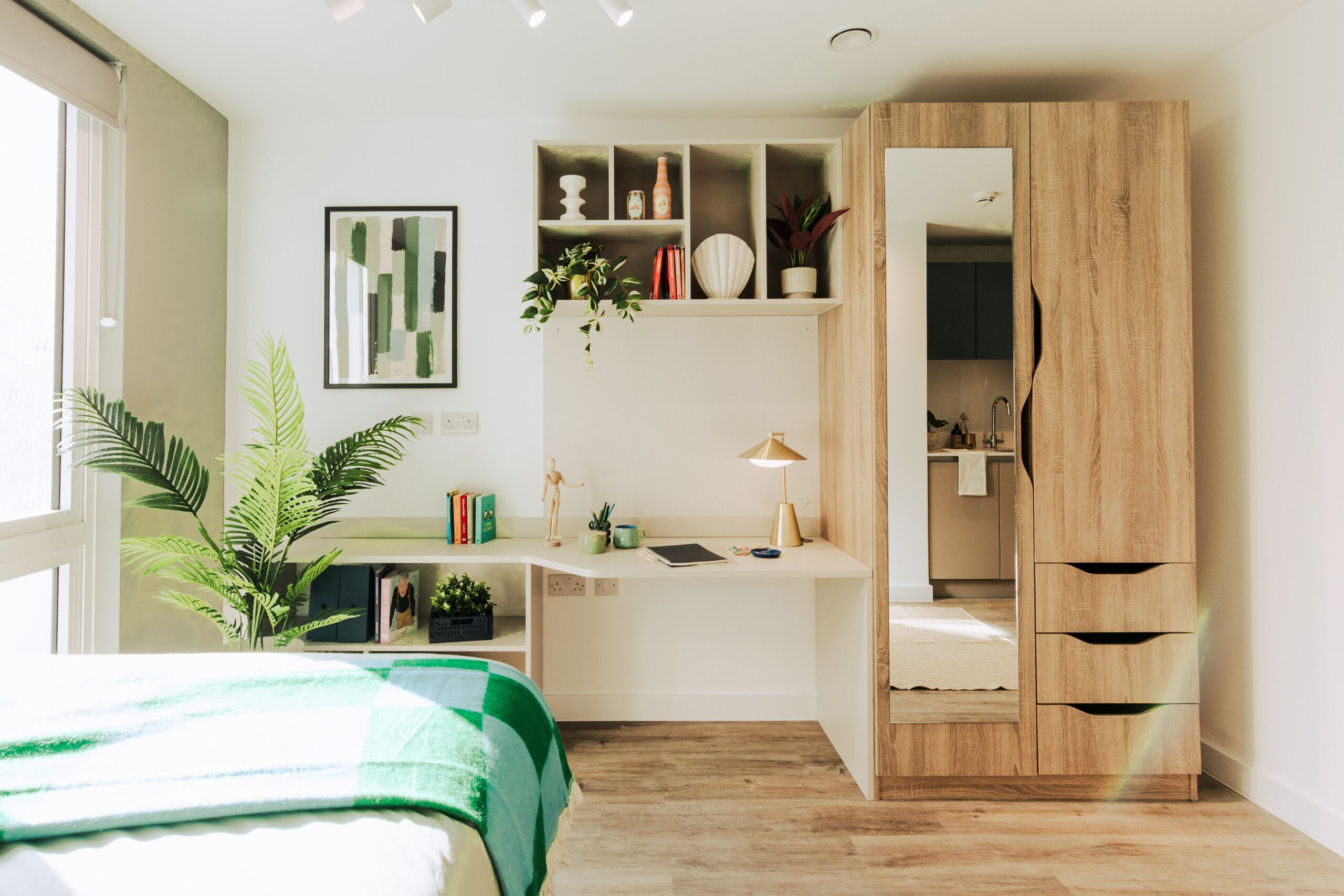 Studio - Luxe