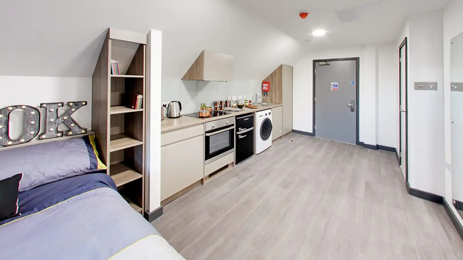 Superior Plus Penthouse Studio