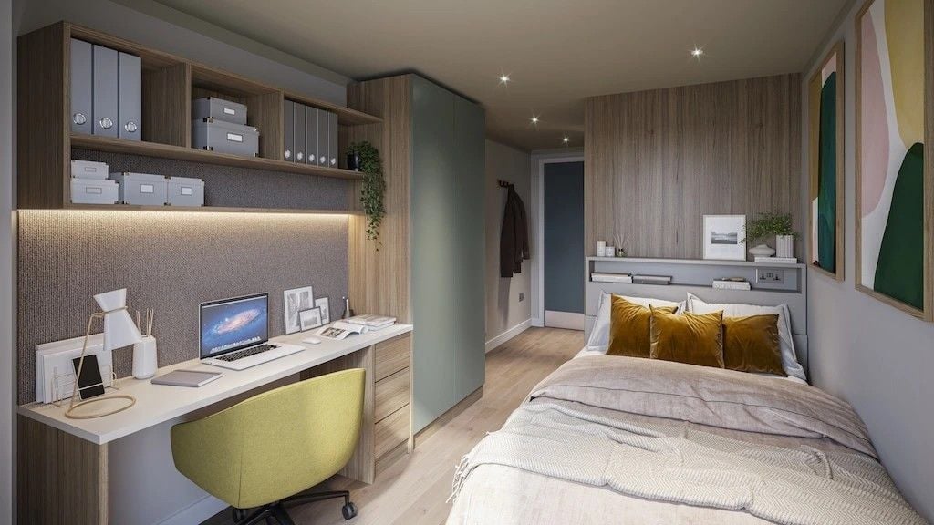 Classic Plus Ensuite (Top Floor)