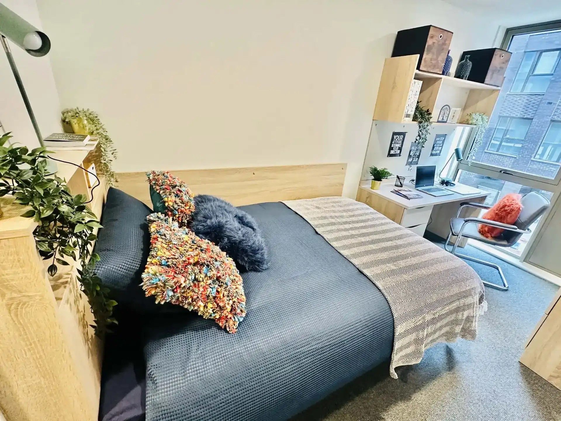 Silver Ensuite - Mid Floor