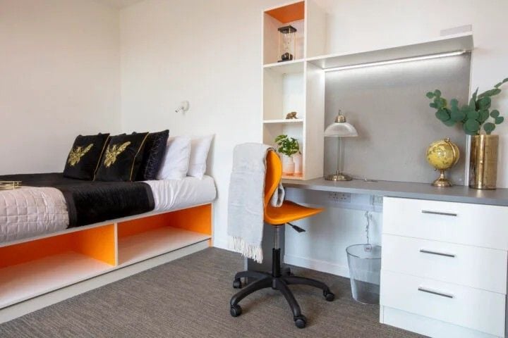 Elegance Plus Studio