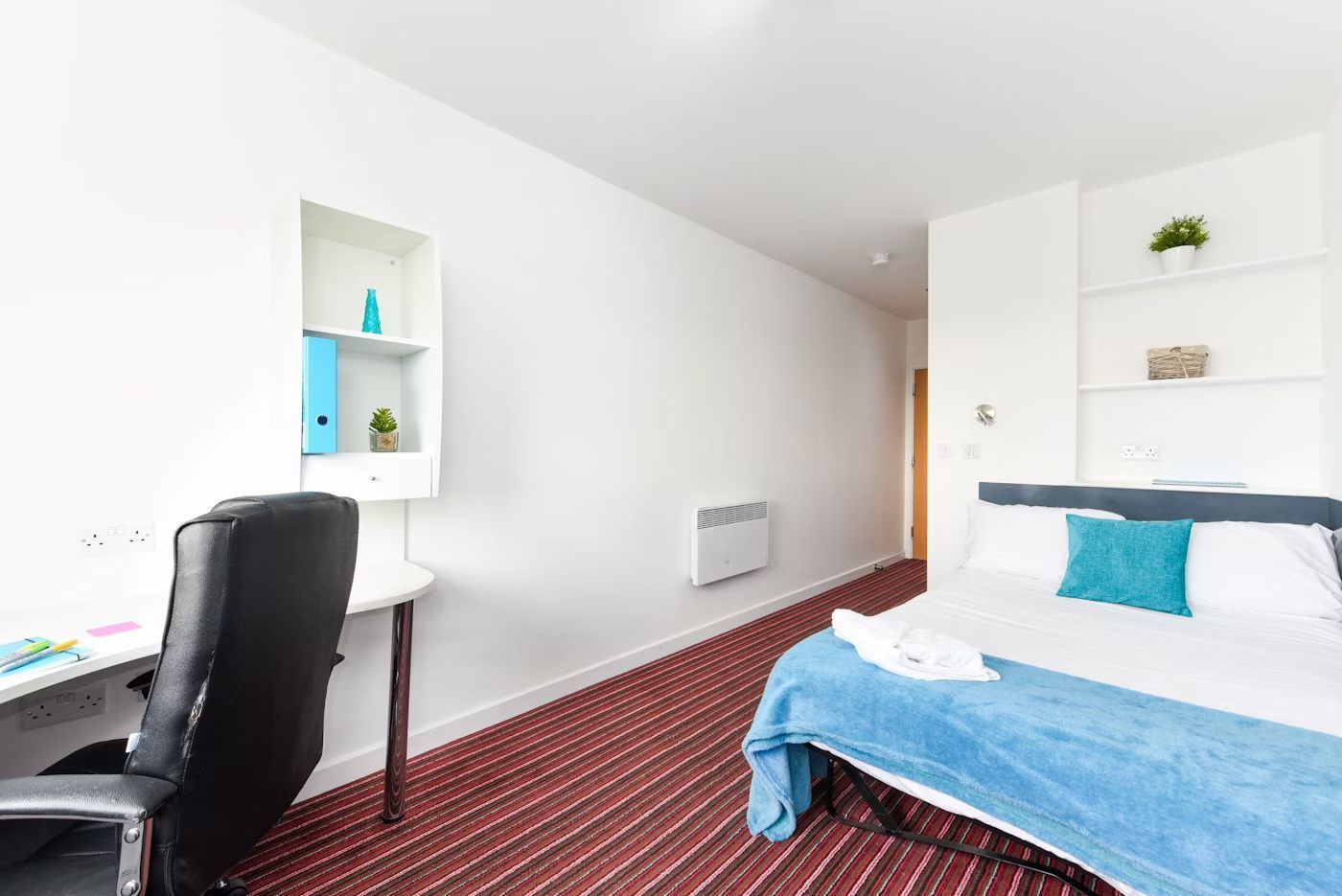 4 Bed Gold Plus - room