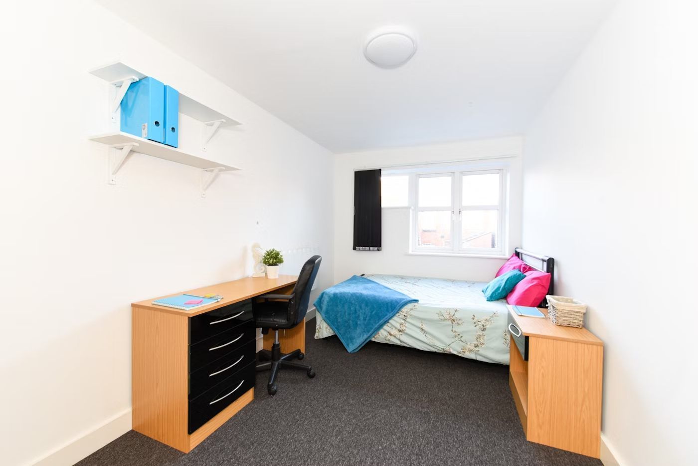 4 Bed Non Ensuite - room