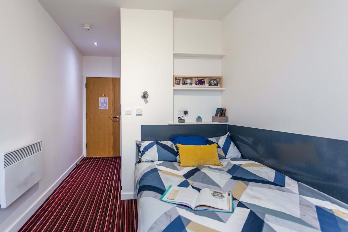 4 Bed Silver Plus - room