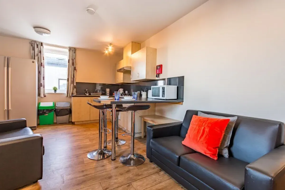 Classic 6 Bed Ensuite - room