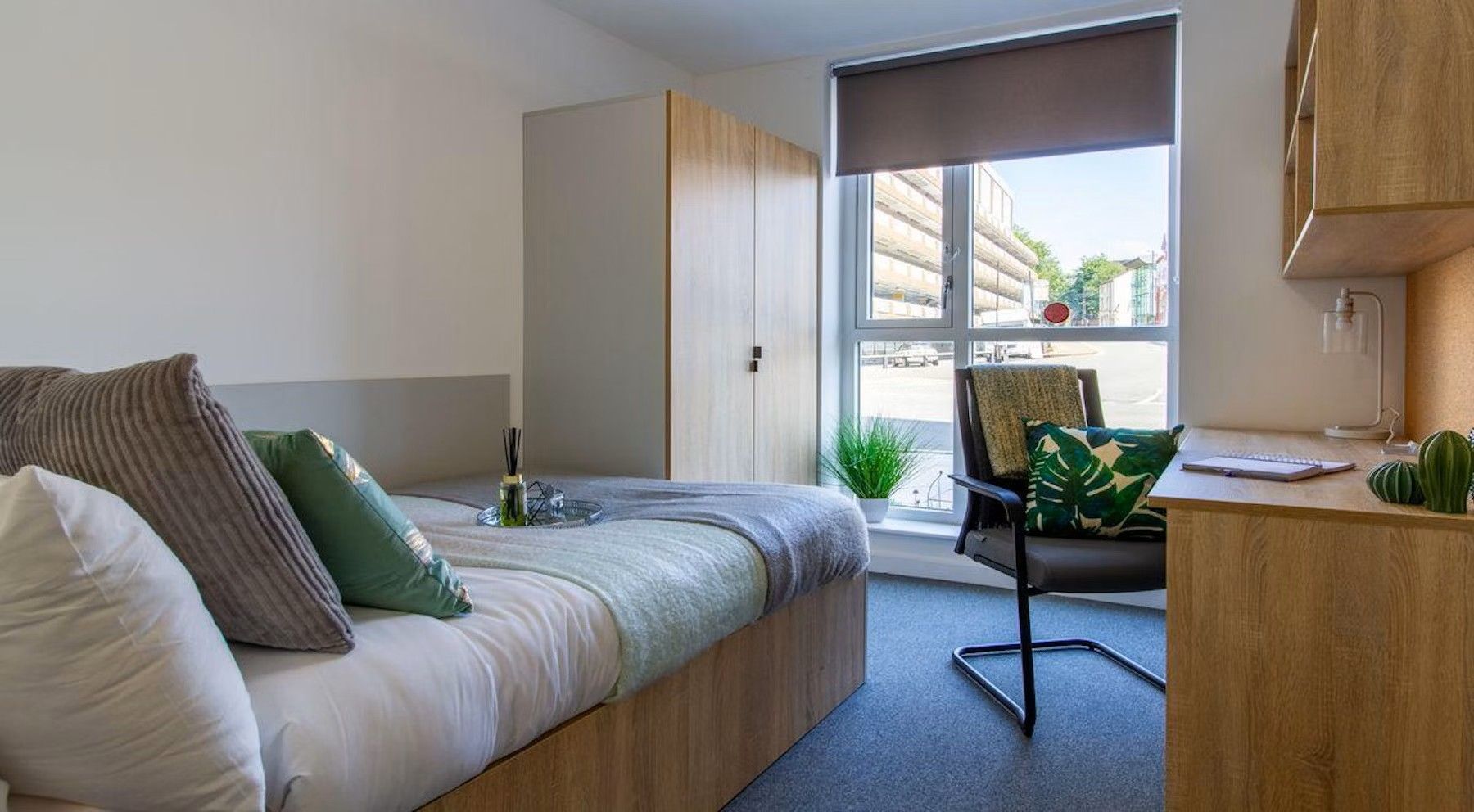 Premium Ensuite (NHS & Derby Business School)
