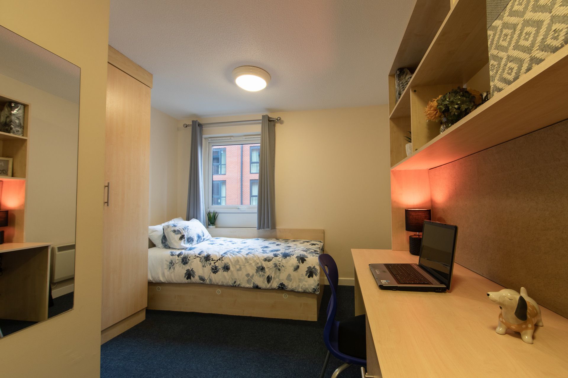 Standard Square Ensuite