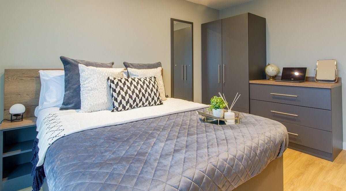 Penthouse 1 Bed Accessible Apartment