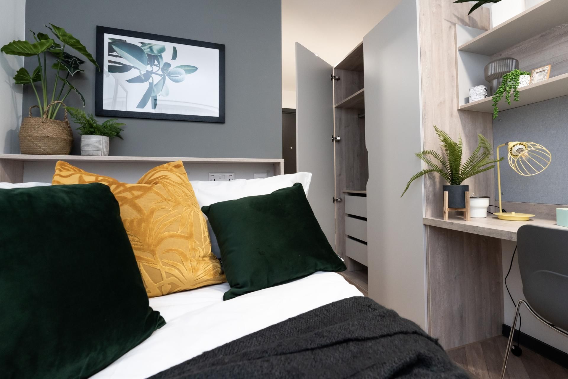 Silver Ensuite