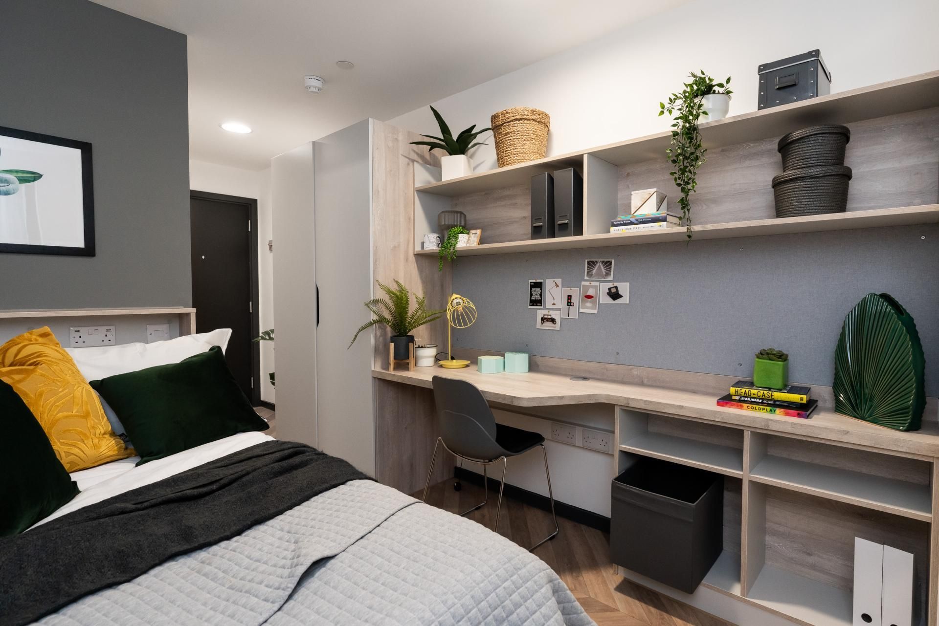 Deluxe Plus Ensuite