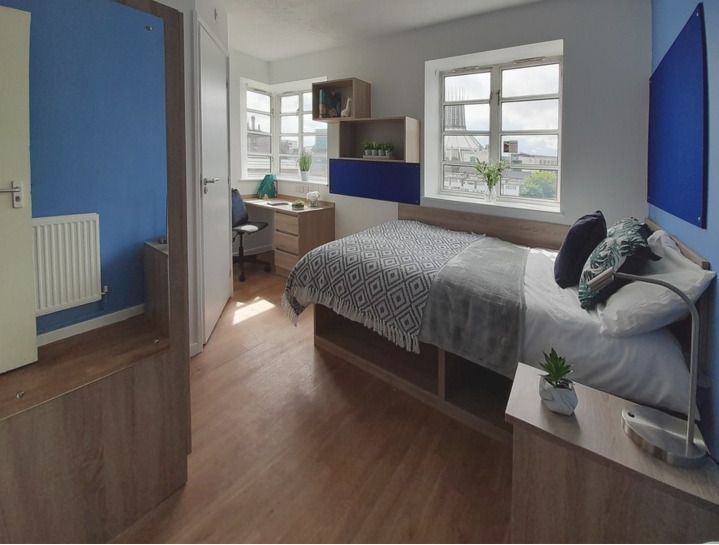 Ensuite Plus