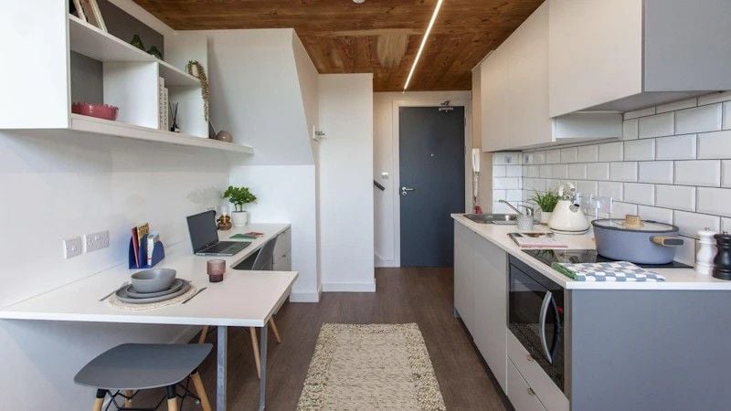 2 Bed Loft Apartment - room