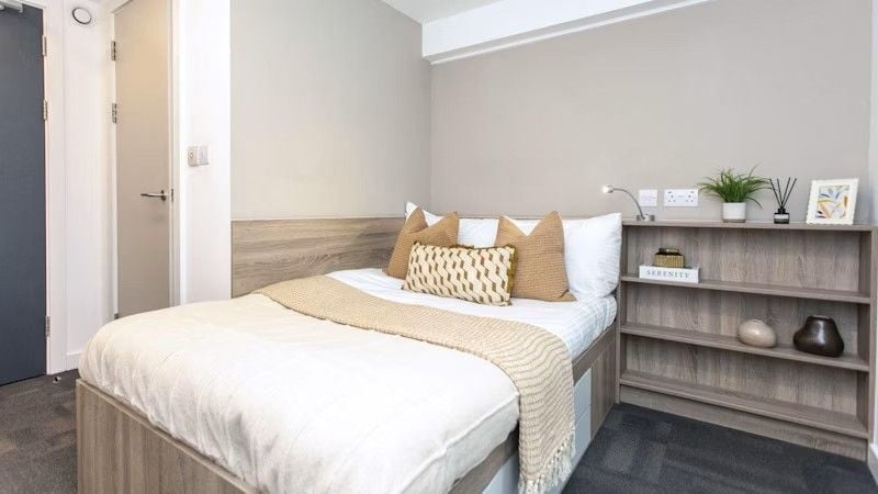 Standard Single Bed Ensuite