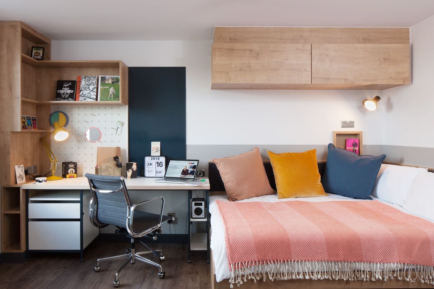 Premium #02 Studio Seventh Floor