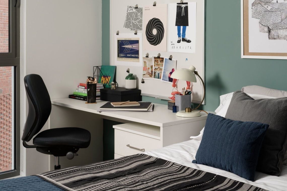 Deluxe Large Studio Accessible First - Fifth Floor