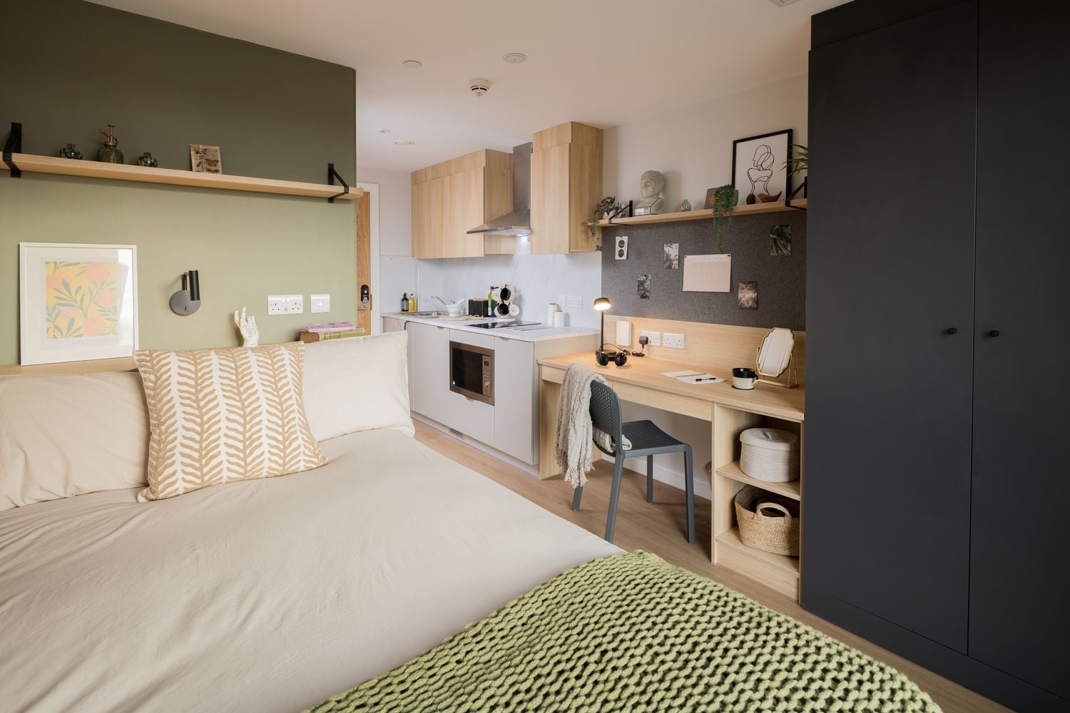 Classic Studio Plus - Standard Floors