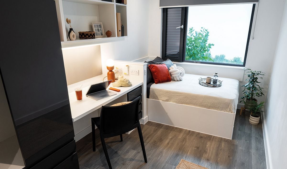 Club Ensuite Cluster Room