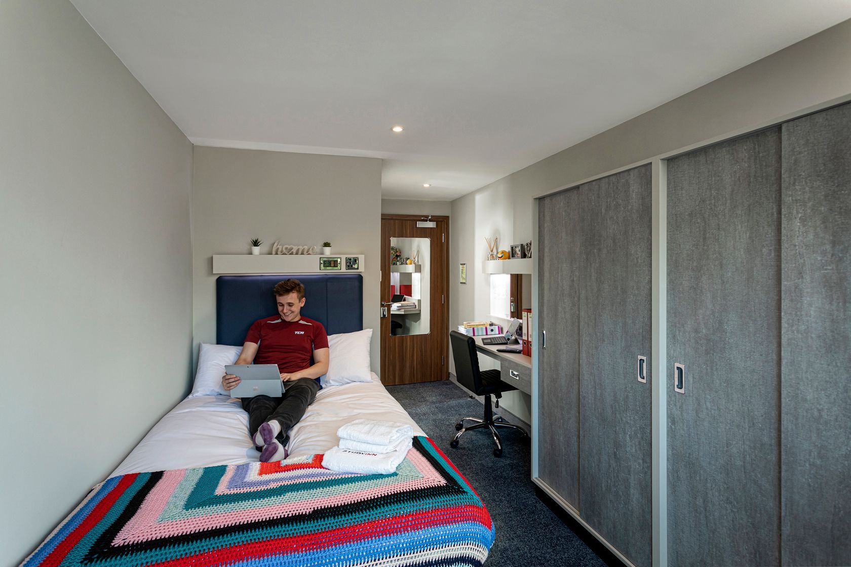 Ensuite Serviced Apartment - Platinum - room