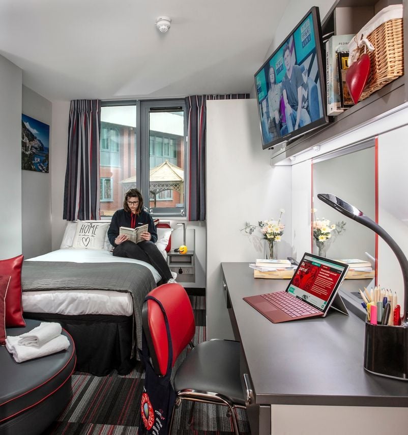 Ensuite Serviced Apartment - Platinum - room