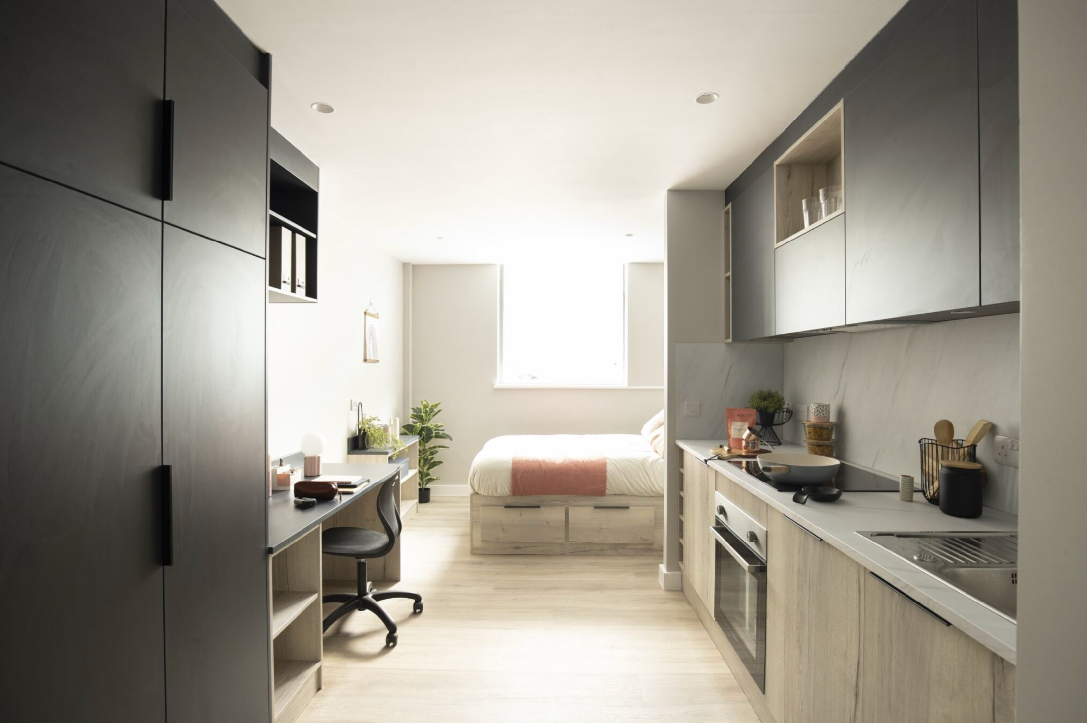 Classic Studio Mid Level