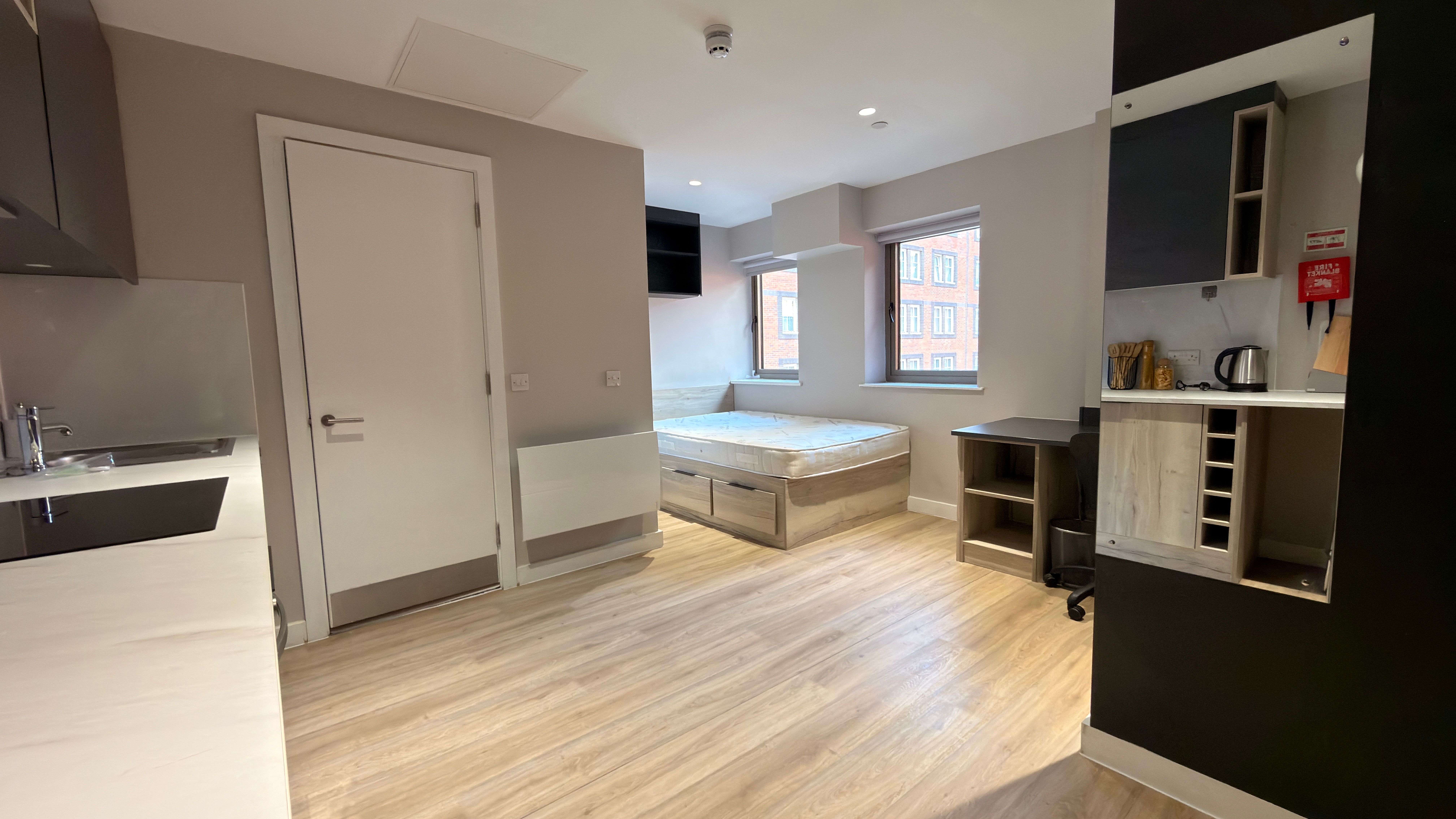 Large Studio - Upper Level