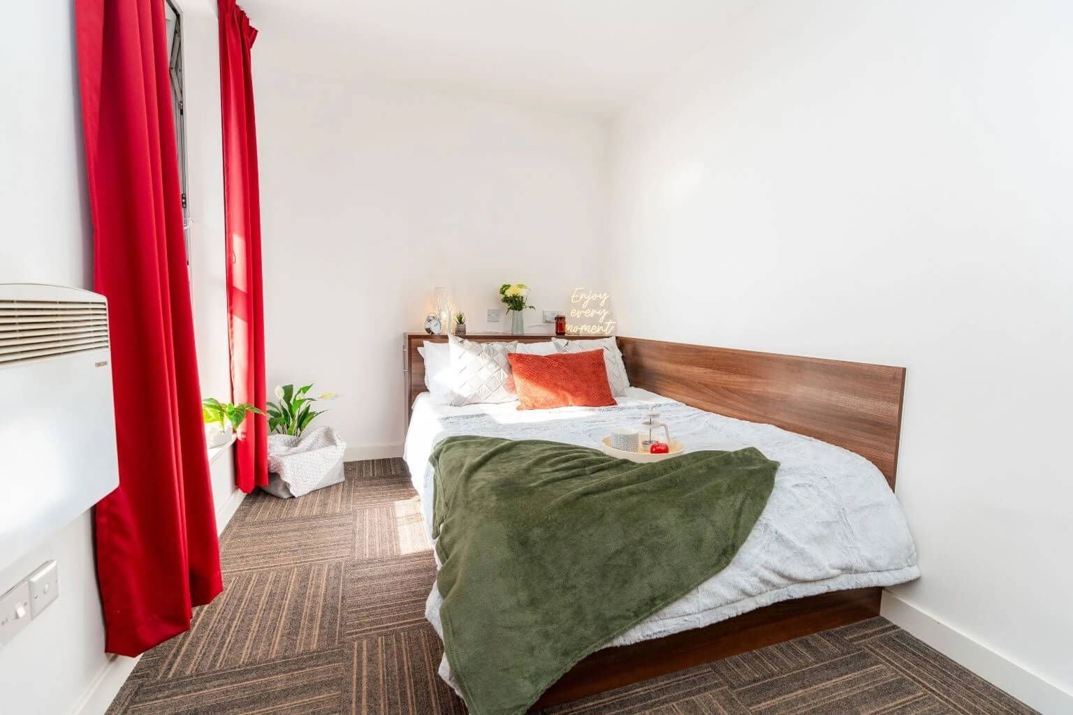 Large Double Bed Ensuite