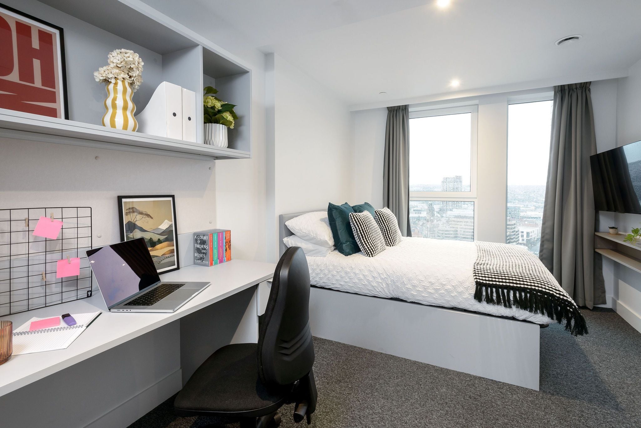 true Deluxe Studio Double Bed