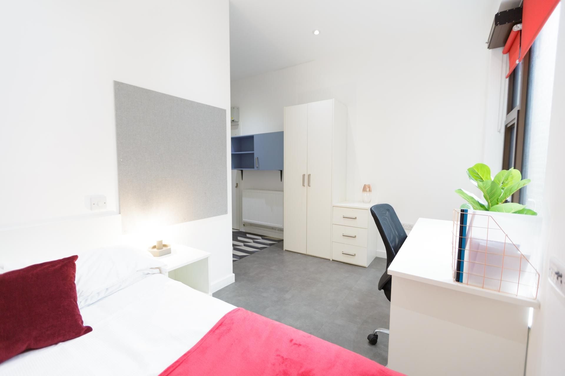 Silver Ensuite (Accessible)