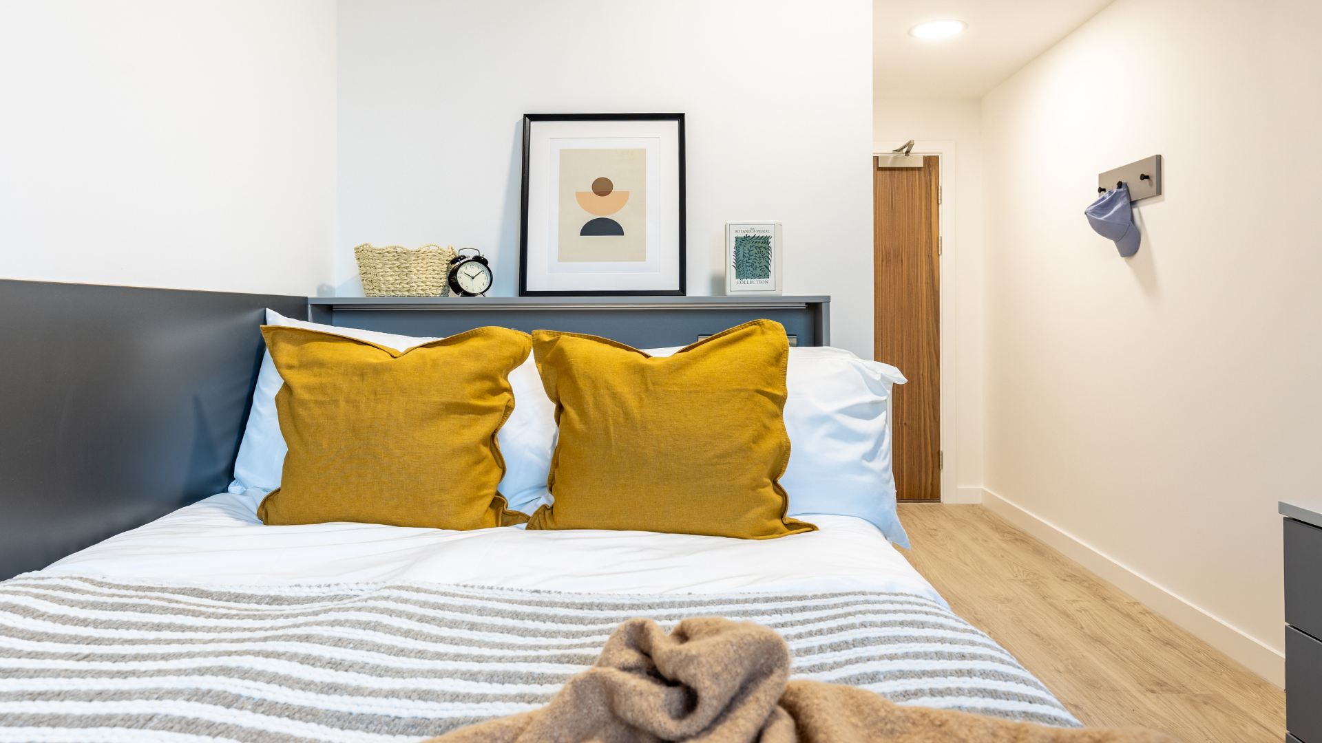 Classic 8 Bed Ensuite - room