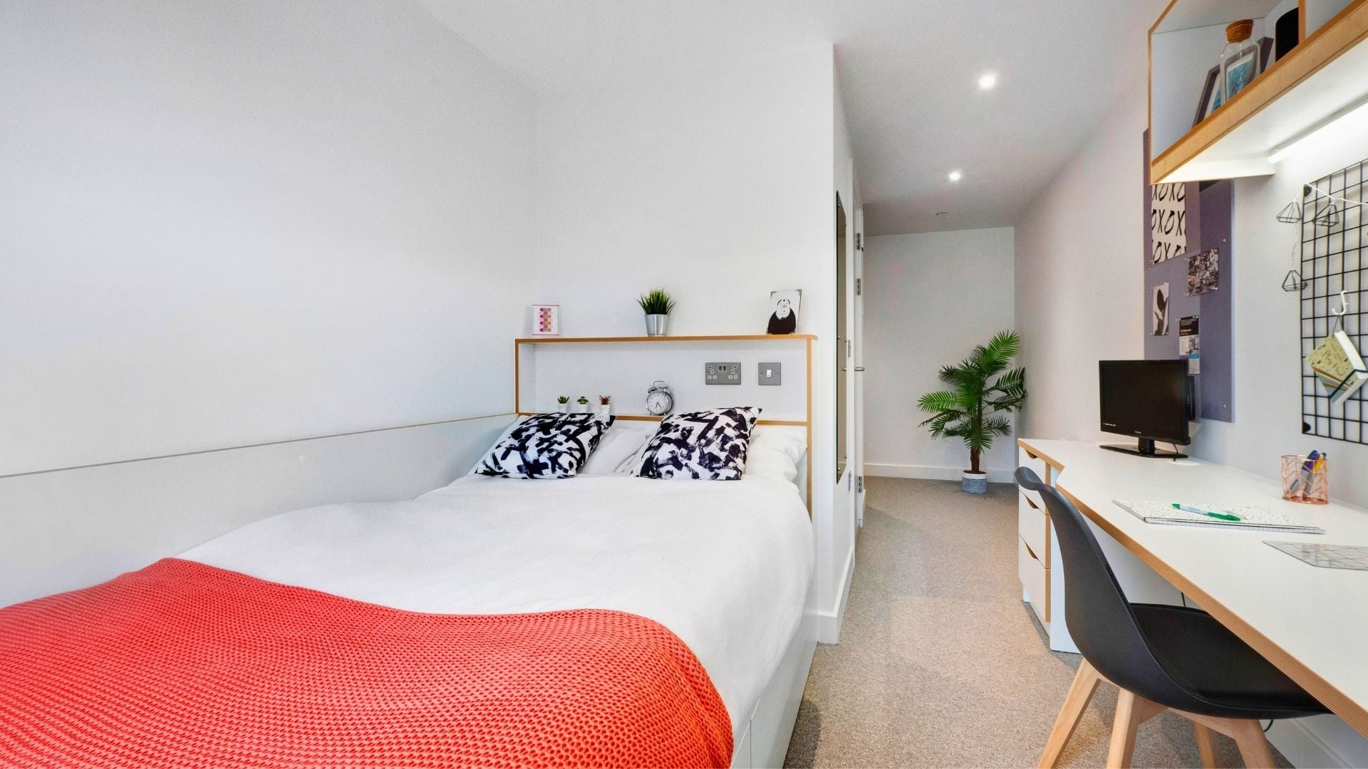 Deluxe Plus Ensuite