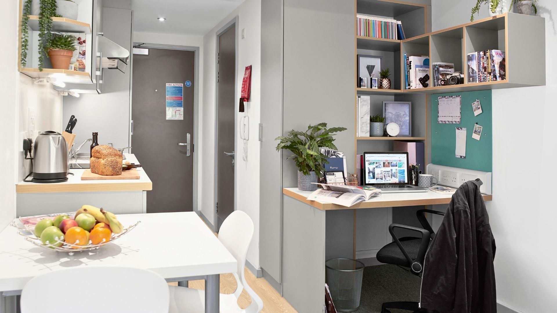 Silver Studio Deluxe (Balcony)