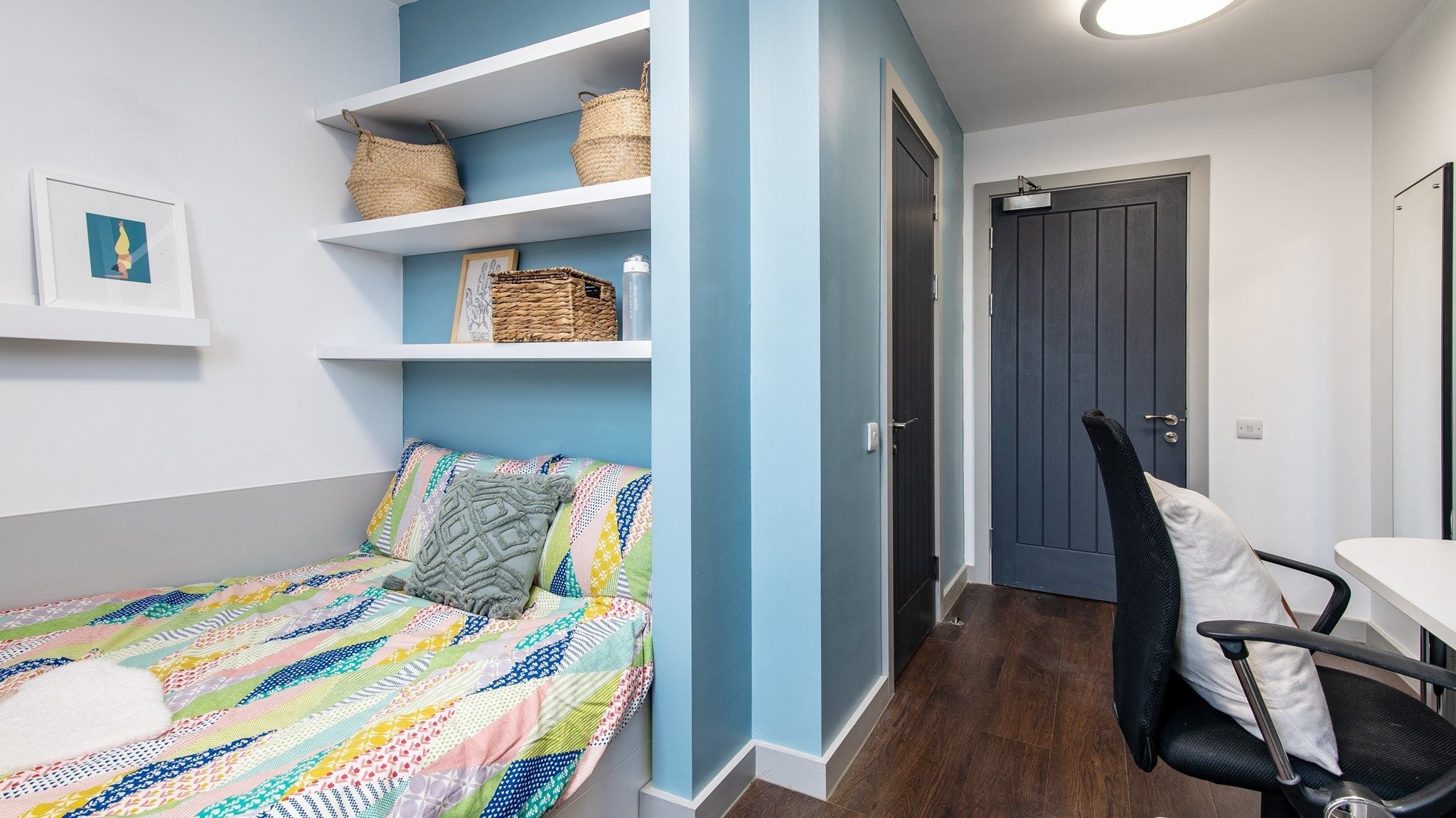 6 Bed Shared Flat (PG) - room