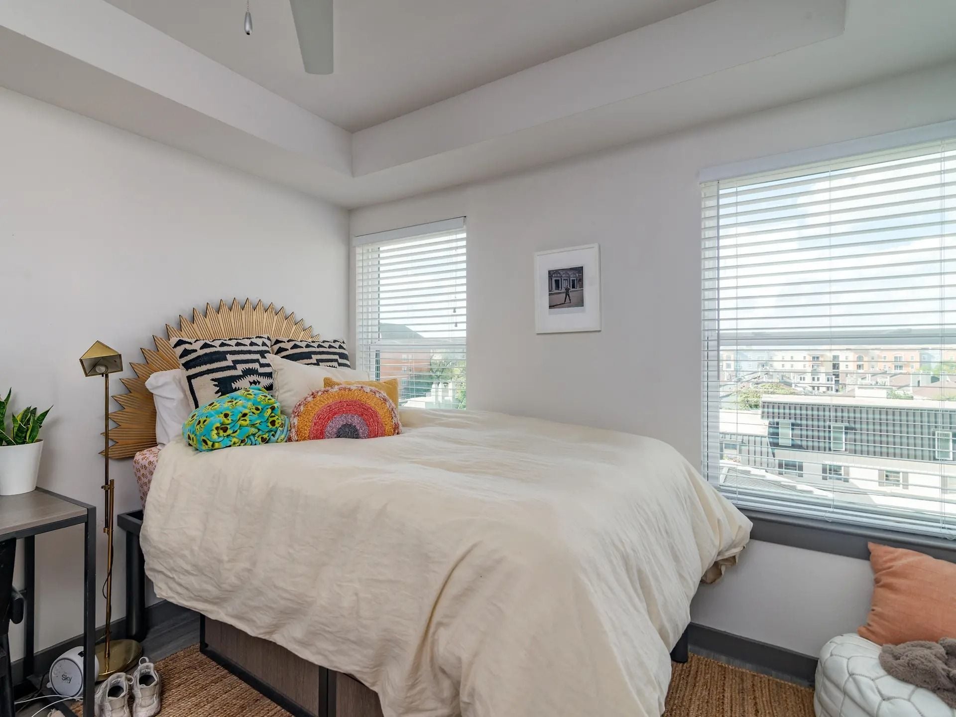 5 Bed 5 Bath Deluxe with Window Upgrade - room