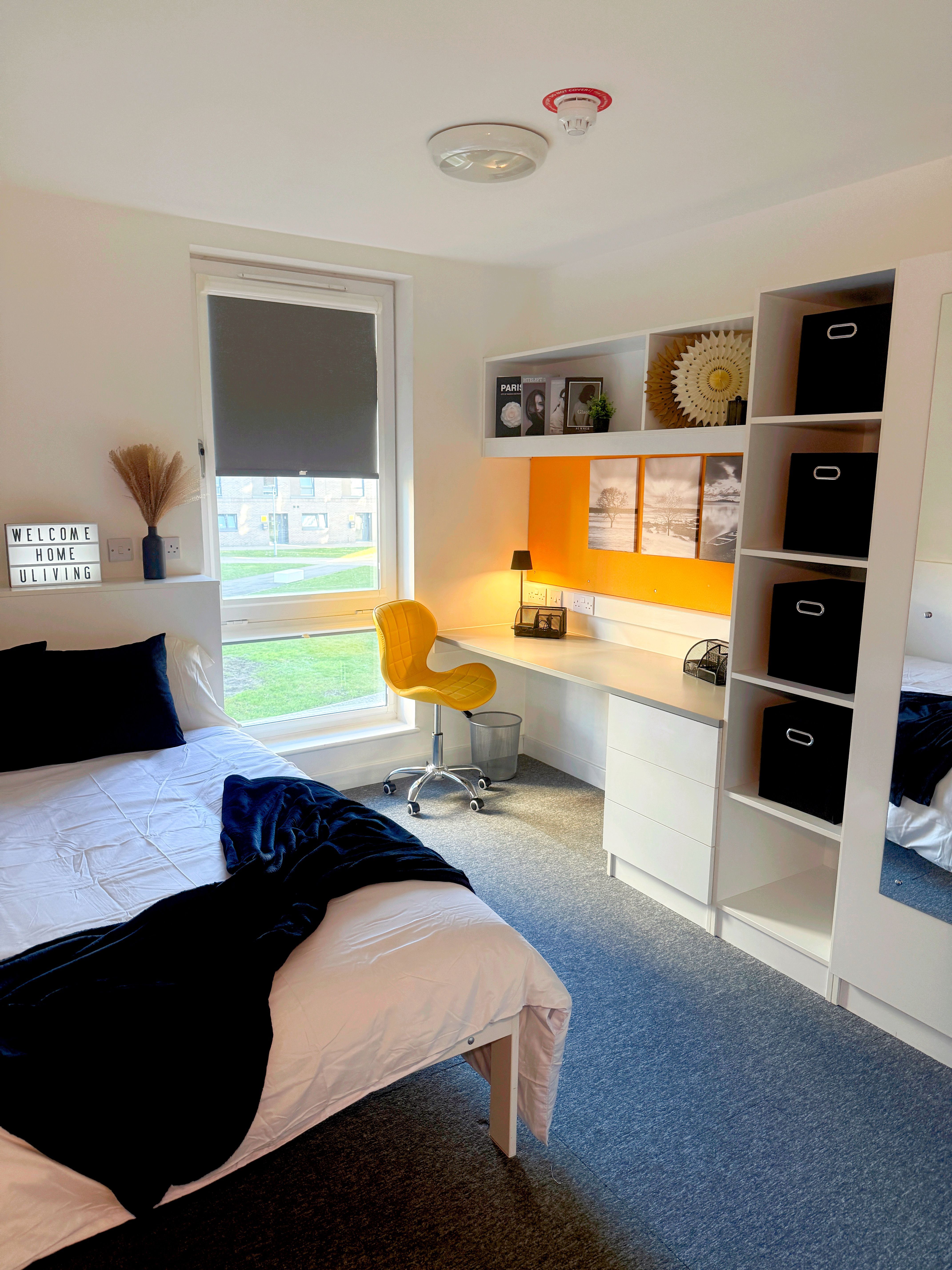 College Lane House - room