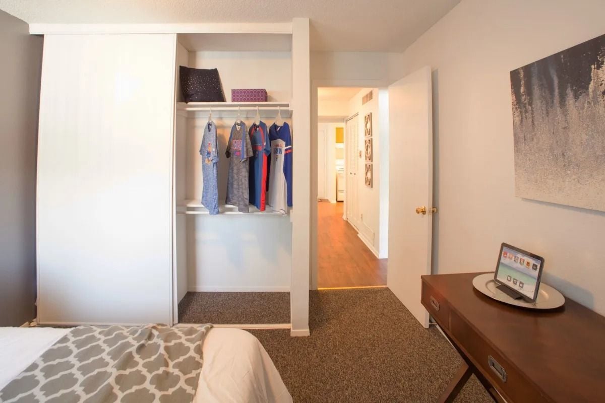 The Intern 2 Bed / 1 Bath (Private) - room