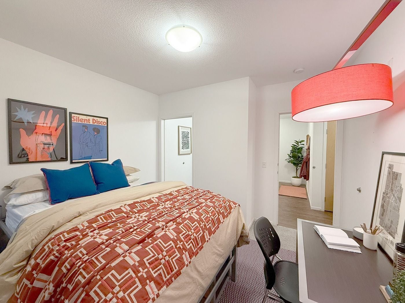 2 Bed / 2 Bath - B2 (Private) - room