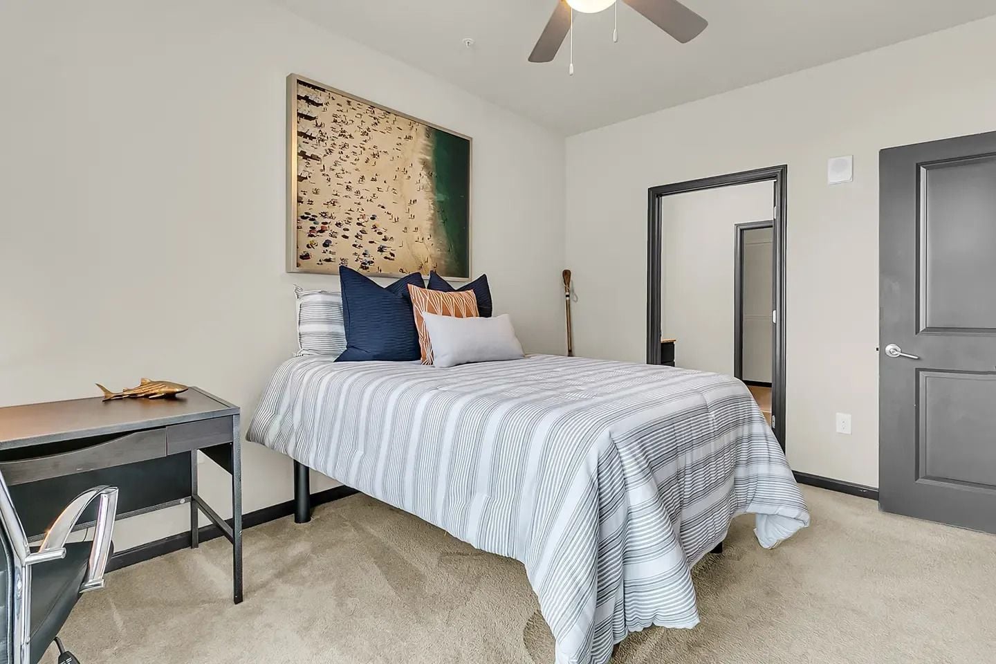 3 Bed / 3 Bath - B1 (Private) - room