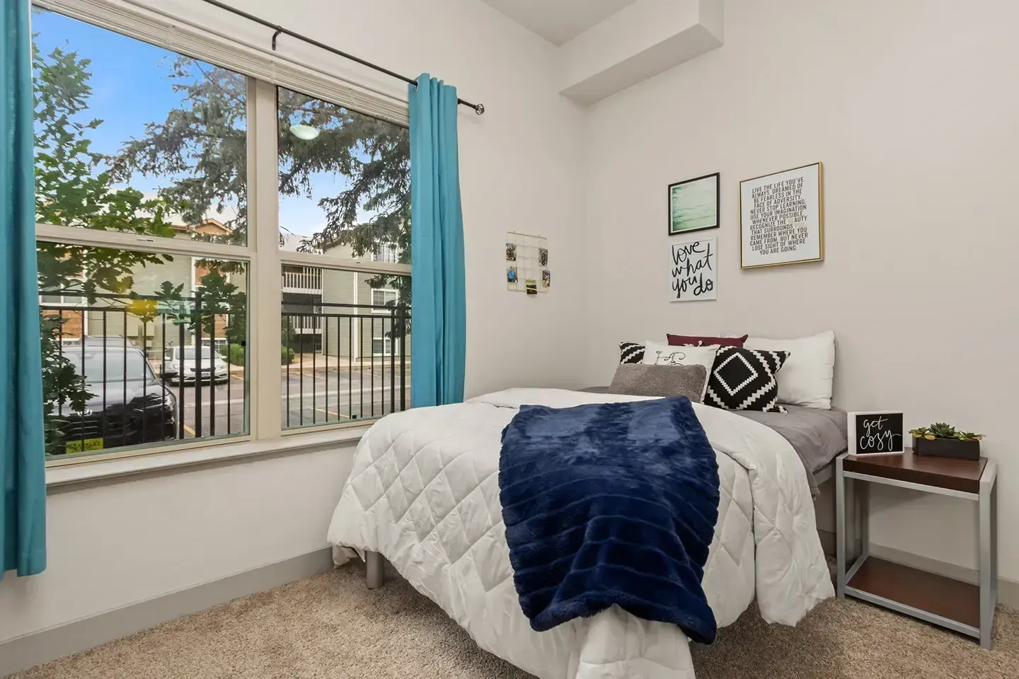 3 Bed / 3 Bath (C2